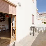 شقة Only 100 Meters From The Sea